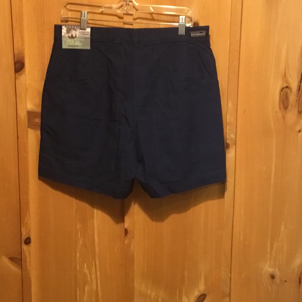 Patagonia New Old Stock, Lightweight Stand Up Shorts.
Style 51224
Men’s 32w, 7in